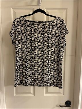 Talbots Black and White Short Sleeve Printed Tee